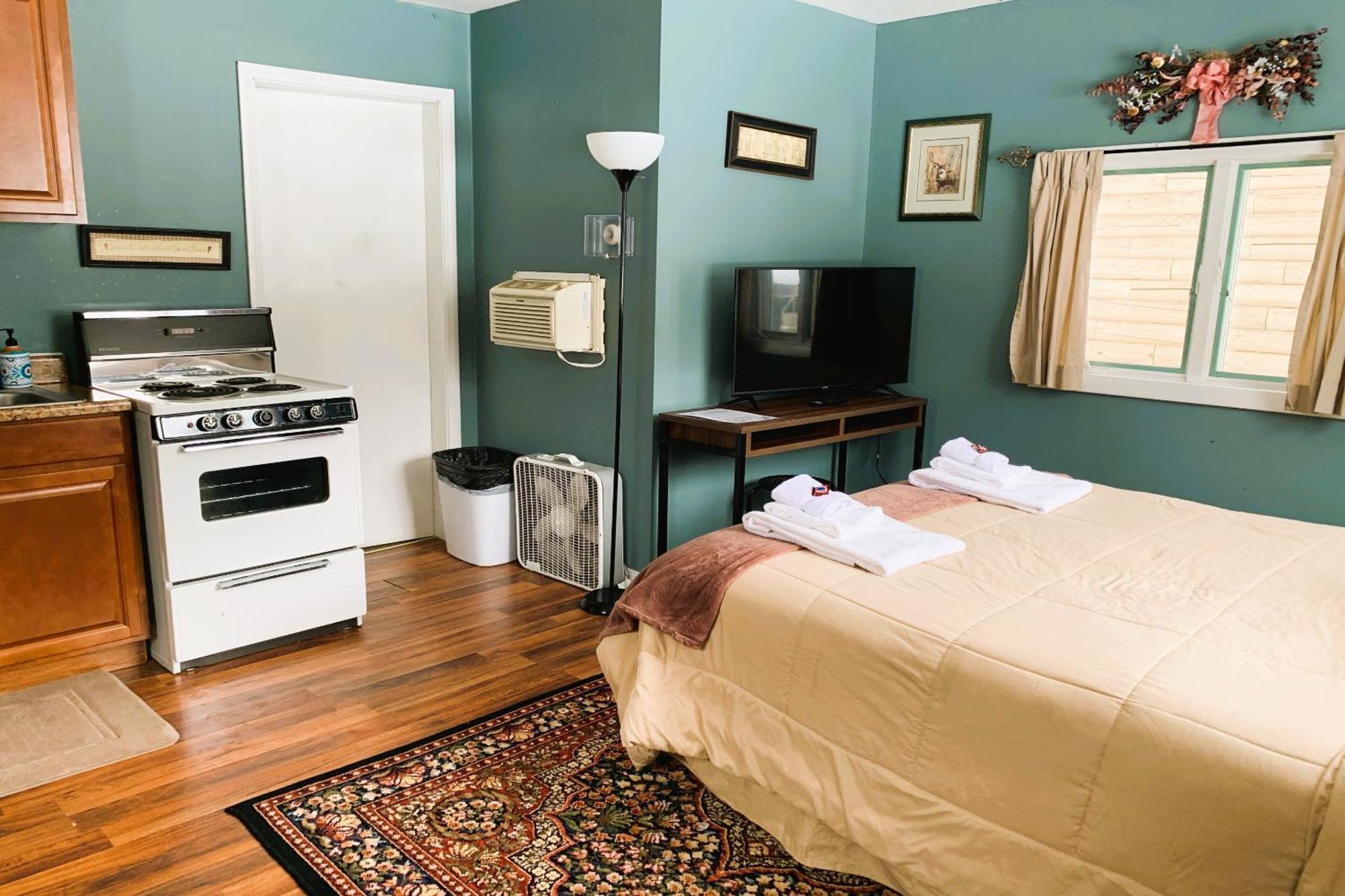 Love Hotels St John River By Oyo At Fort Kent Me Saint John Plantation Dış mekan fotoğraf